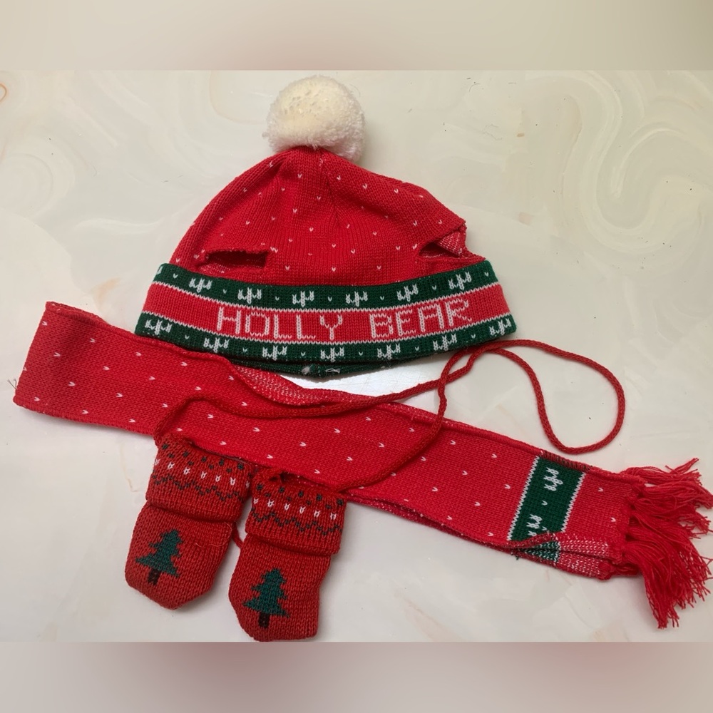 Vintage Teddy Bear Red Knit Winter Set with Hat, Scarf, and Mittens